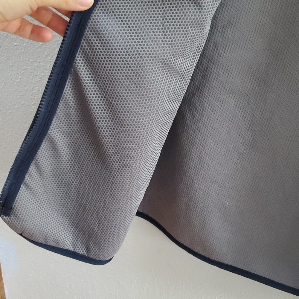 Brooks Brothers Teddy Fleece Vest - Picture 8 of 8